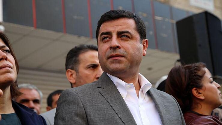 CHP heyeti, eski HDPli Selahattin Demirtaşı cezaevinde ziyaret…