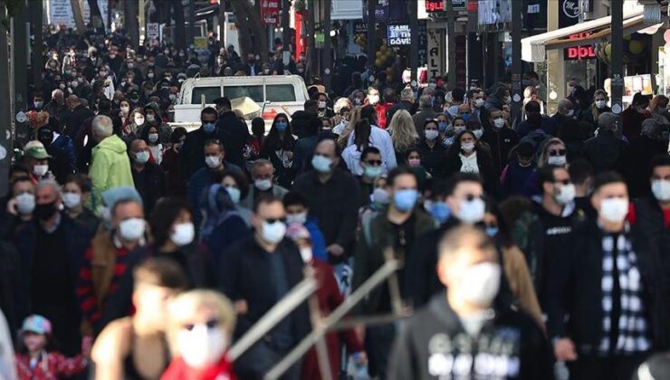 İzmirde yeni corona virüs tedbiri: Kalabalık caddelere girişler…