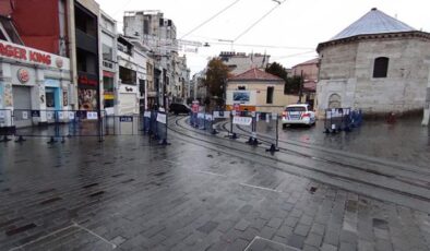 Kısıtlamalara uyuldu, Taksim Meydanı boş kaldı