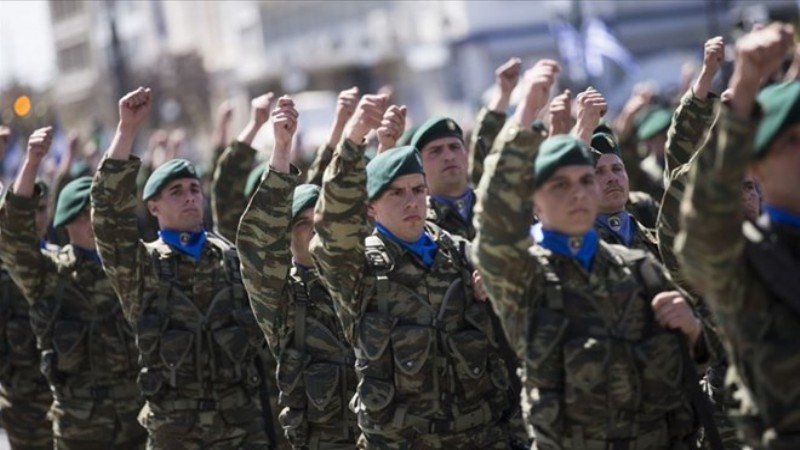 Yunanistan silahlanma bütçesini beş katına çıkardı