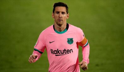Barcelonada Messi rekor kırdı