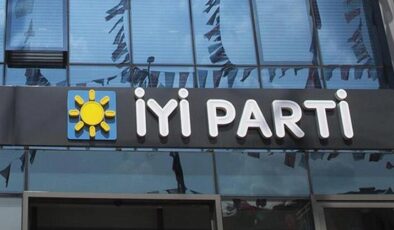İYİ Parti Adana il ve ilçe teşkilatlarından 29 kişi istifa etti