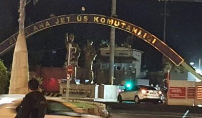 Diyarbakırda askeri tesise maket uçaklarla saldırı girişiminde…