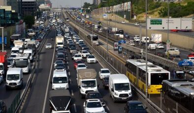 İstanbul’da kısıtlama öncesinde trafik yoğunluğu arttı