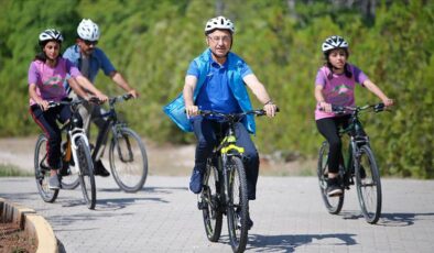 Cumhurbaşkanı Yardımcısı Oktaydan Dünya Bisiklet Günü paylaşımı
