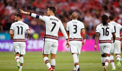 Ronaldo yıldızlaştı! Tarihe geçen performans