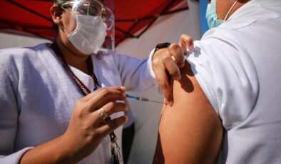800 kişiye sahte koronavirüs aşısı yapıldı