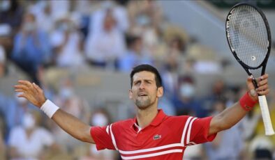 Djokovic, Wimbledonda tarih yazdı! 6. şampiyonluğuna ulaştı