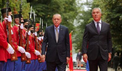 Cumhurbaşkanı Erdoğan, Karadağda! Resmi törenle karşılandı