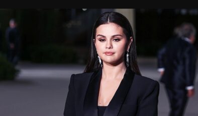 Selena Gomez, Covid’e Yakalandıktan Sonra Yatakta Sefil Görünüyor: Kendimi İyi Hissediyorum