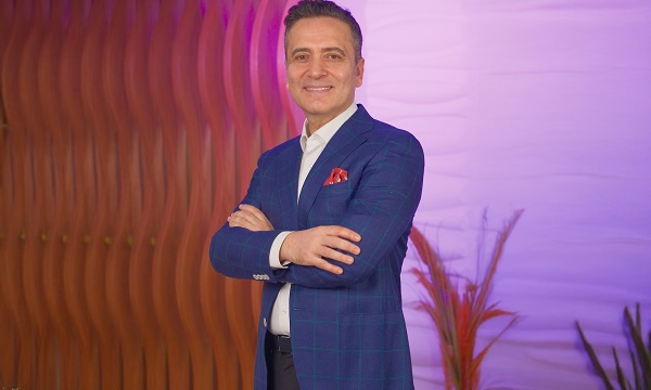 Doç. Dr. Süleyman Eserdağ, kadınlarda doğum sonrası yaşanan problemleri ve tedavi yöntemlerini açıkladı