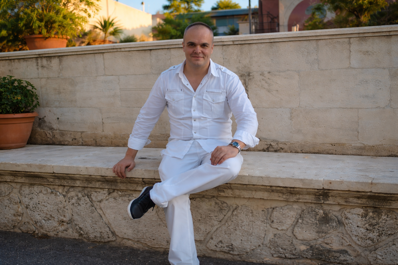 Müzik Dünyasında Fatih Şener Rüzgarı: Hem Çalıyor Hem Söylüyor Hem Kuruyor!